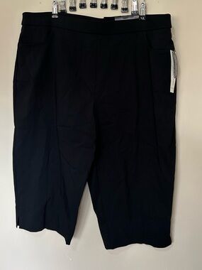 NWT Alfred Dunner Classics Black Tummy Control Capris - Size 20W